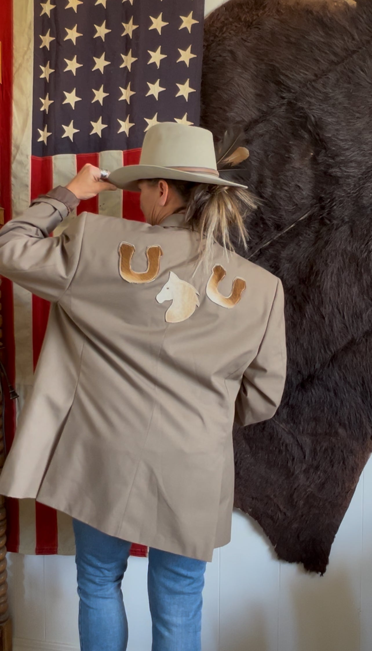 Tan Desert Blazer Cowhide Stars Horse Head and Shoe Cowhide Patches