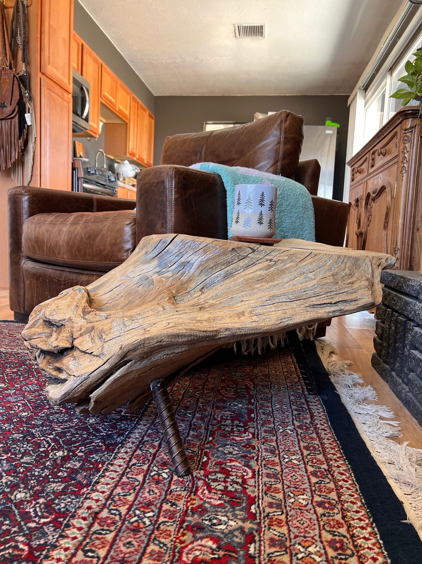 Dirty Mojave Pine Log Arbor Tree Chunk Stump End Table with Metal Legs