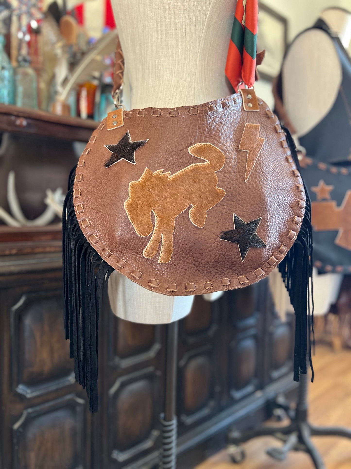 MOON Cowhide Mustang Tan Leather Handbag