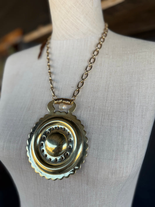 The Gilded Rein Collection - Scalloped Medallion