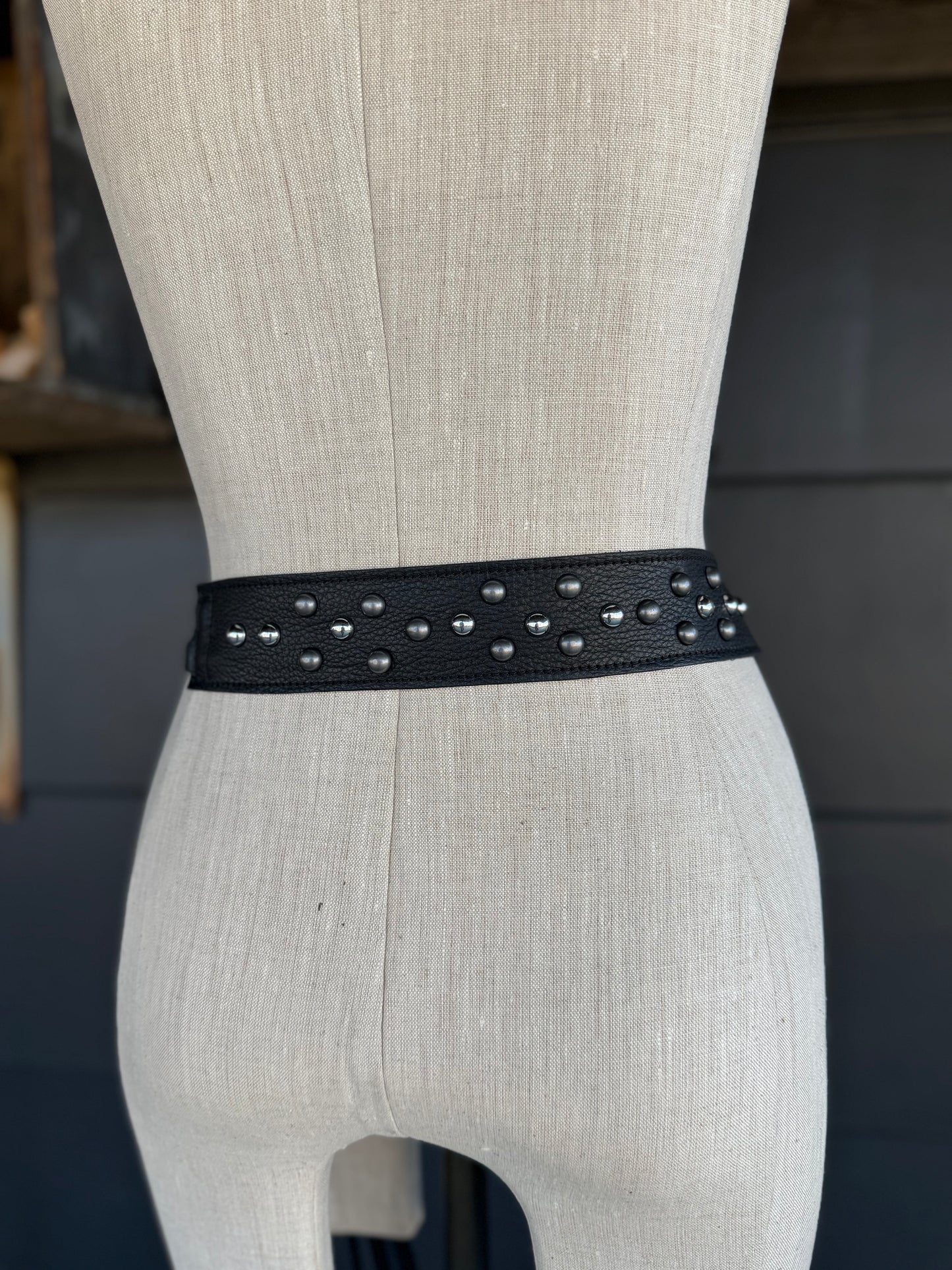 The Mojave Horse Bit Leather Tassel Belt