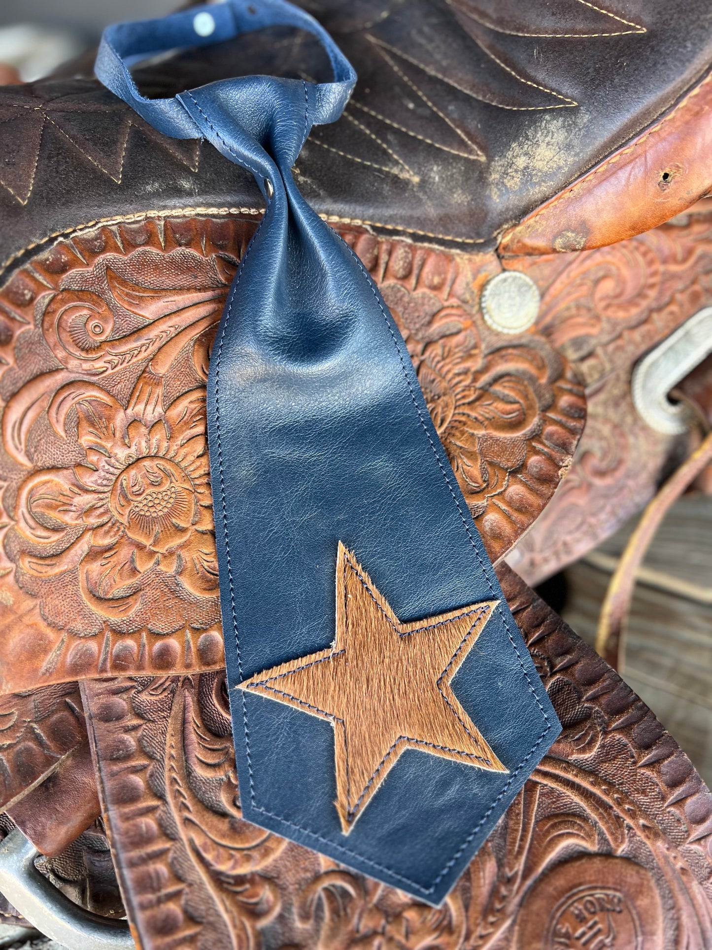 Dirty Mojave Heirloom Navy Wide Star Leather Necktie