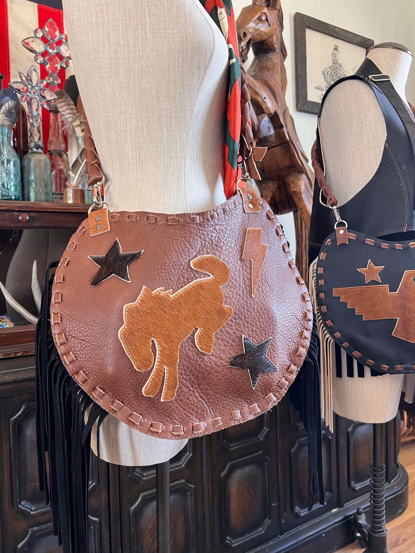 MOON Cowhide Mustang Tan Leather Handbag