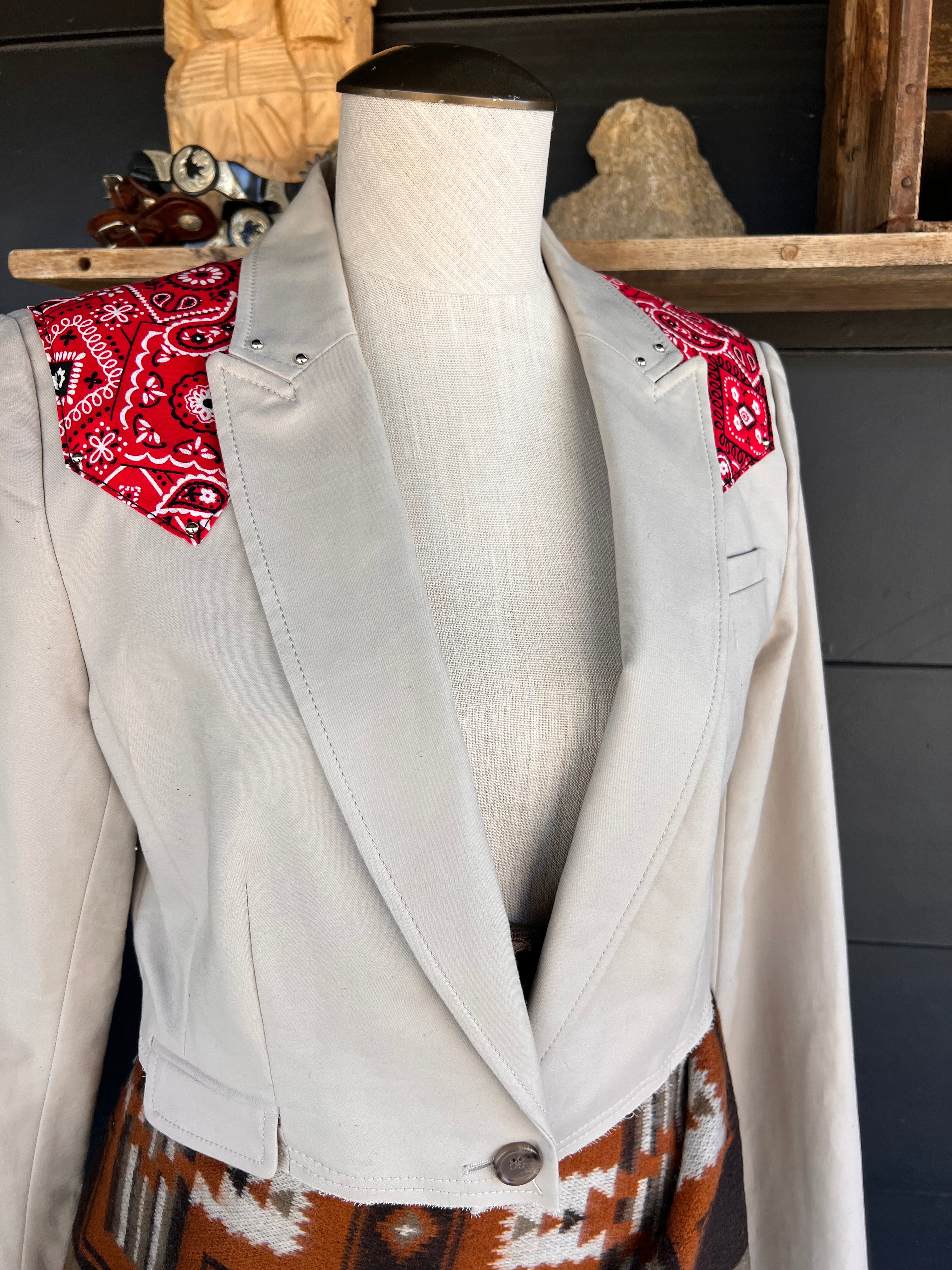 Dirty Mojave Desert Crop Blazer Paisly