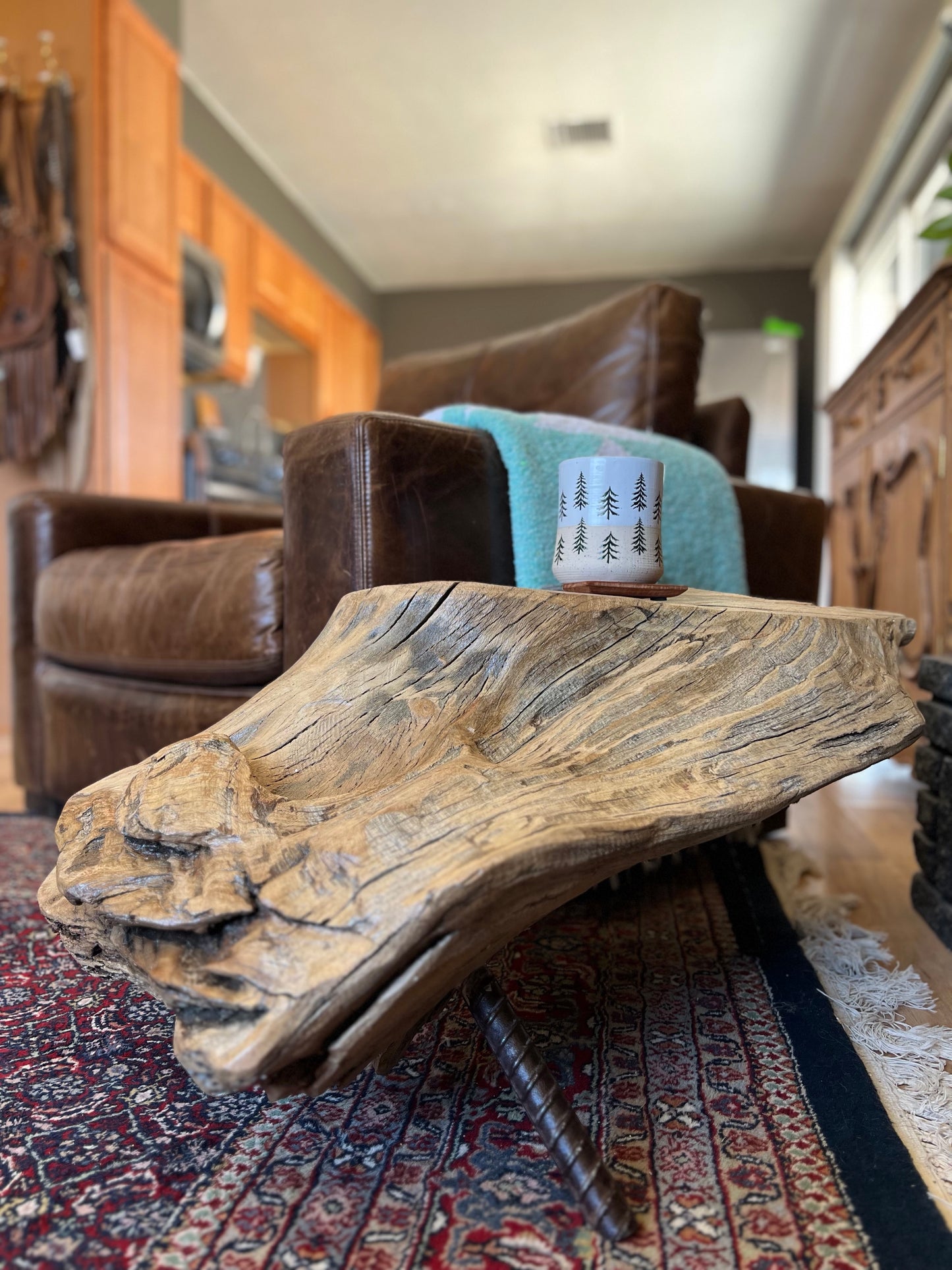 Dirty Mojave Pine Log Arbor Tree Chunk Stump End Table with Metal Legs